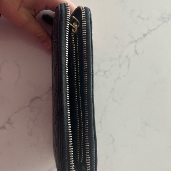 Quilted Prada saffiano leather wallet - Picture 2 of 12